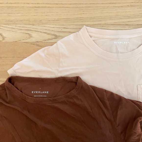 Everlane Tops - Bundle of two Everlane T-shirts in Medium - blush pink and brown